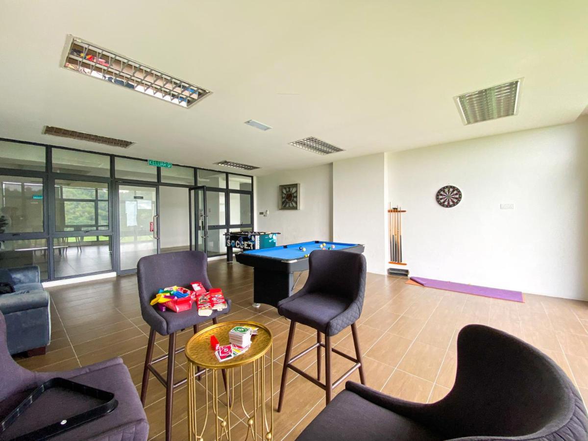 Tamu Place 3-Bedroom Serviced Apartment With Pool Kuala Terengganu Exterior foto