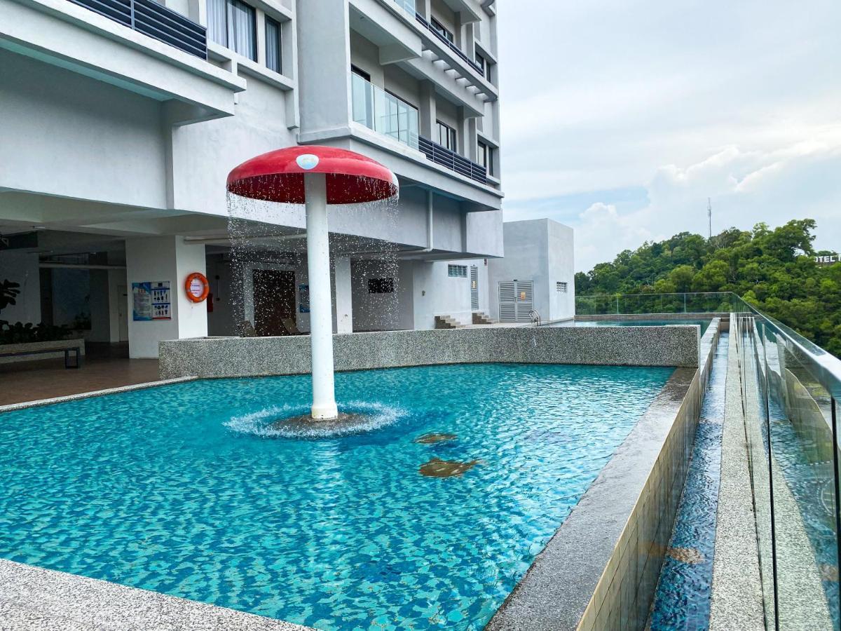 Tamu Place 3-Bedroom Serviced Apartment With Pool Kuala Terengganu Exterior foto